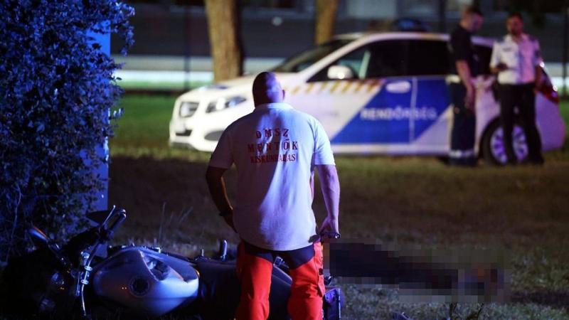 Sokan emlékeznek arra a motorosra, aki vasárnap tragikus körülmények között hunyt el egy baleset következtében - egy videó tanúsága szerint.