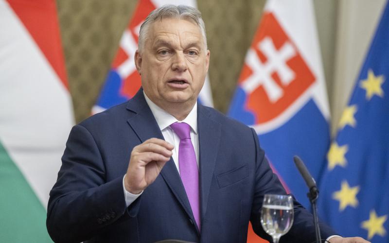 Orbán Viktor hétfőn Szlovákiában találkozik Bőssel, ahol fontos megbeszéléseket folytat.