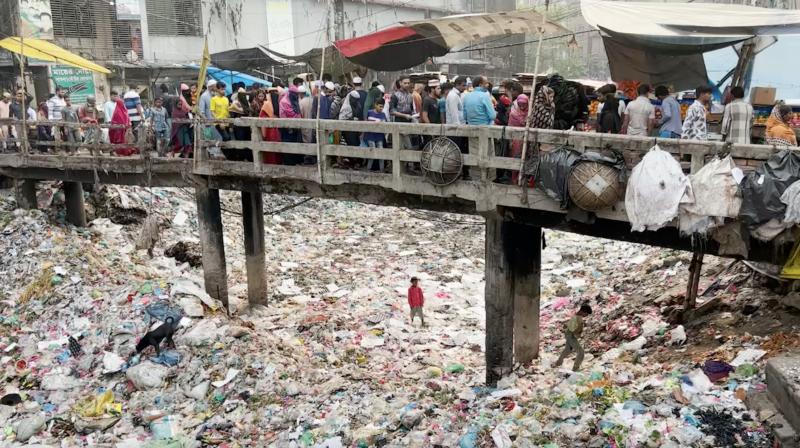 Meloni új színekkel gazdagítja Olaszország palettáját: egyre több bangladesit hoznak az országba.