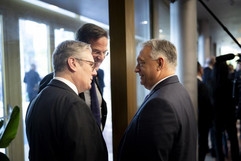 Orbán Viktor kijelentette, hogy rendkívüli eseménynek számít, amikor egy NATO-n kívüli ország titkos hírszerzési műveleteket végez egy NATO-tagállam ellen.