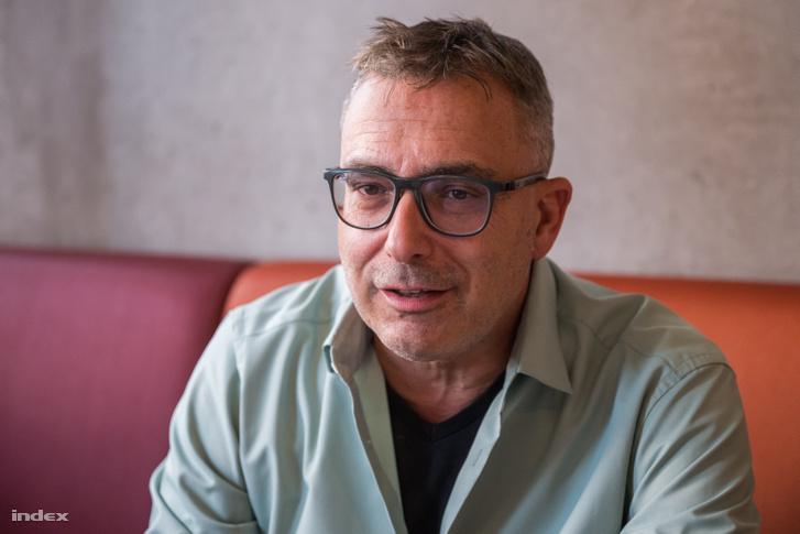 Sváby András üzenete minden férfitársamnak: Ne féljetek attól, hogy az 50-es éveitek környékén újra belevágjatok a gyerekvállalás kalandjába!