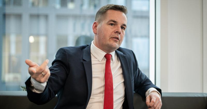 Németh Balázs véleménye szerint Geszti Péter koncertjén a humorista stílusa igencsak vulgáris és ízléstelen volt.