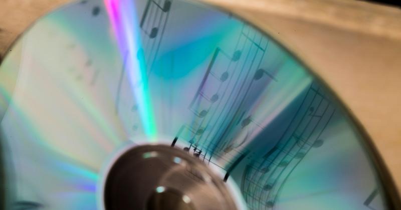 Lehetséges, hogy ott rejtőzik egy a nagyszülőknél – ezek a világ legnépszerűbb CD-kiadványai.
