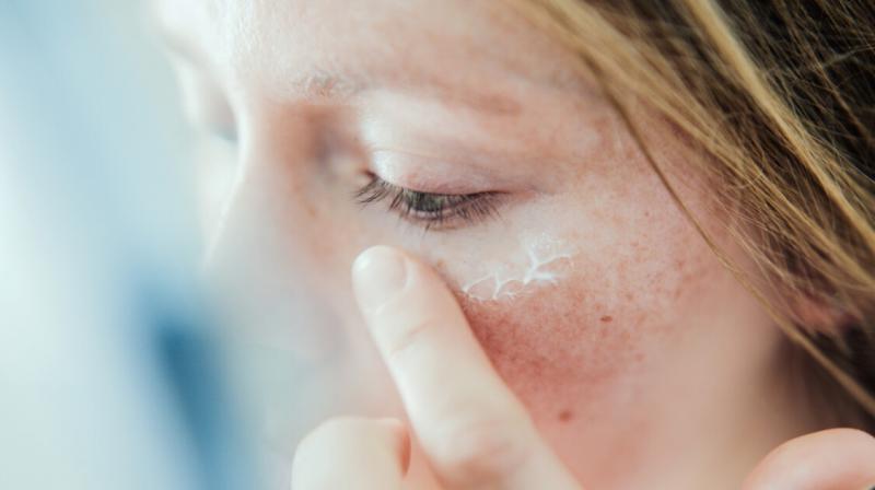 Hialuronsav: a hatékonyság kulcsa a megfelelő alkalmazásban - Házipatika

A hialuronsav rendkívül népszerű összetevő a szépségápolásban, de nem mindegy, hogy milyen formában és hogyan alkalmazzuk. A különböző készítmények eltérő hatásmechanizmussal bírnak