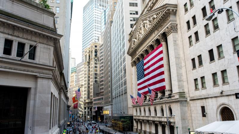 Figyelmeztető jelzés érkezett: jelentős visszaesés elé nézhet az amerikai tőzsde.