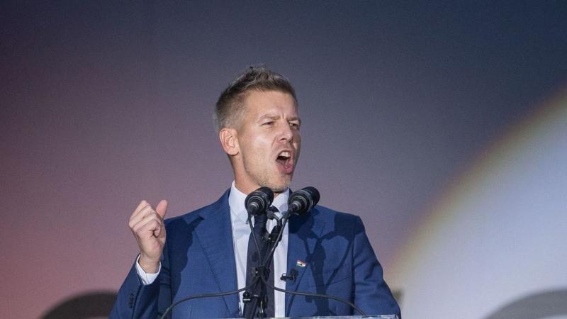 Kiszivárgott információk szerint a Tisza súlyos belső válságon megy keresztül, amelynek következményeként Magyar Péter kínos számháborúba kezdett.