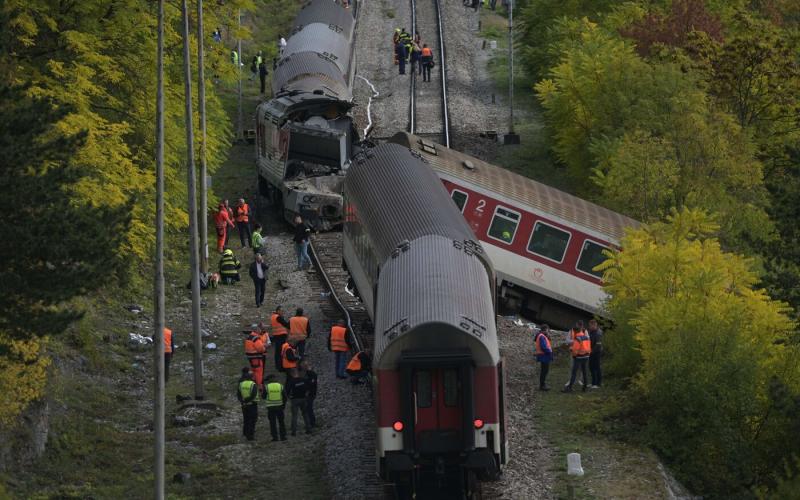 A mozdonyvezető tevékenységét egy kamera fogja figyelemmel kísérni, azonban a teljes körű biztonsági rendszer kiépítése csak 2030-ra várható.